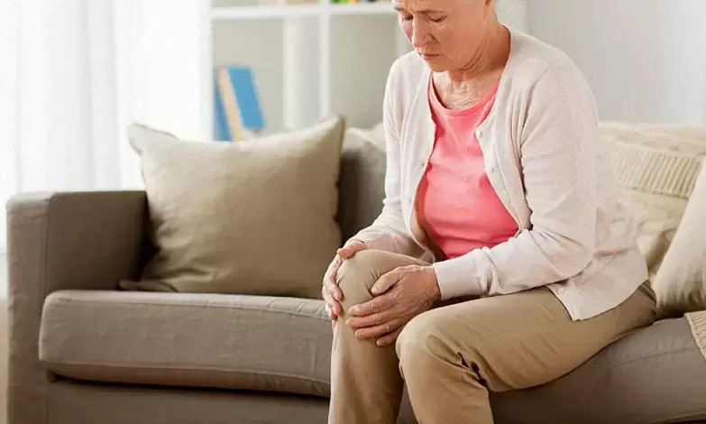 Arthritis of the joints in elderly women
